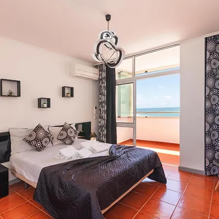 Varandas Da Rocha - Silhueta Citadina *