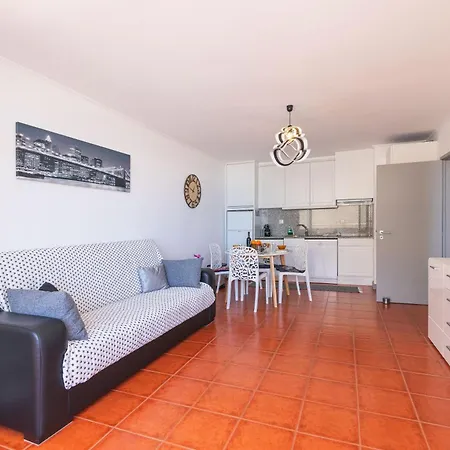 Varandas Da Rocha - Silhueta Citadina *